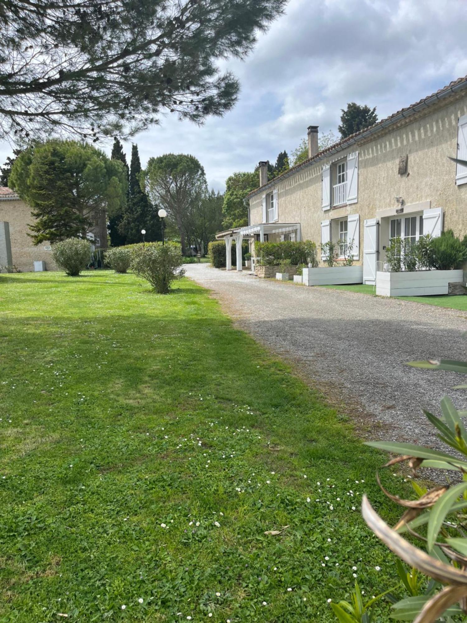 Вилла Domaine Saladry Villepinte  Экстерьер фото